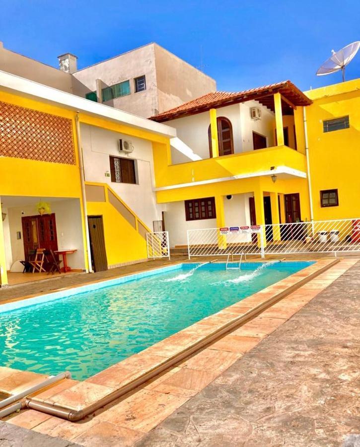 Dom Alberto Hostel Corumbá Exteriör bild
