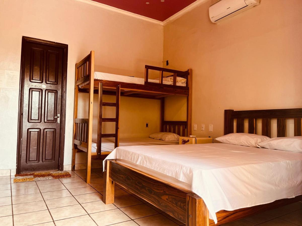 Dom Alberto Hostel Corumbá Exteriör bild