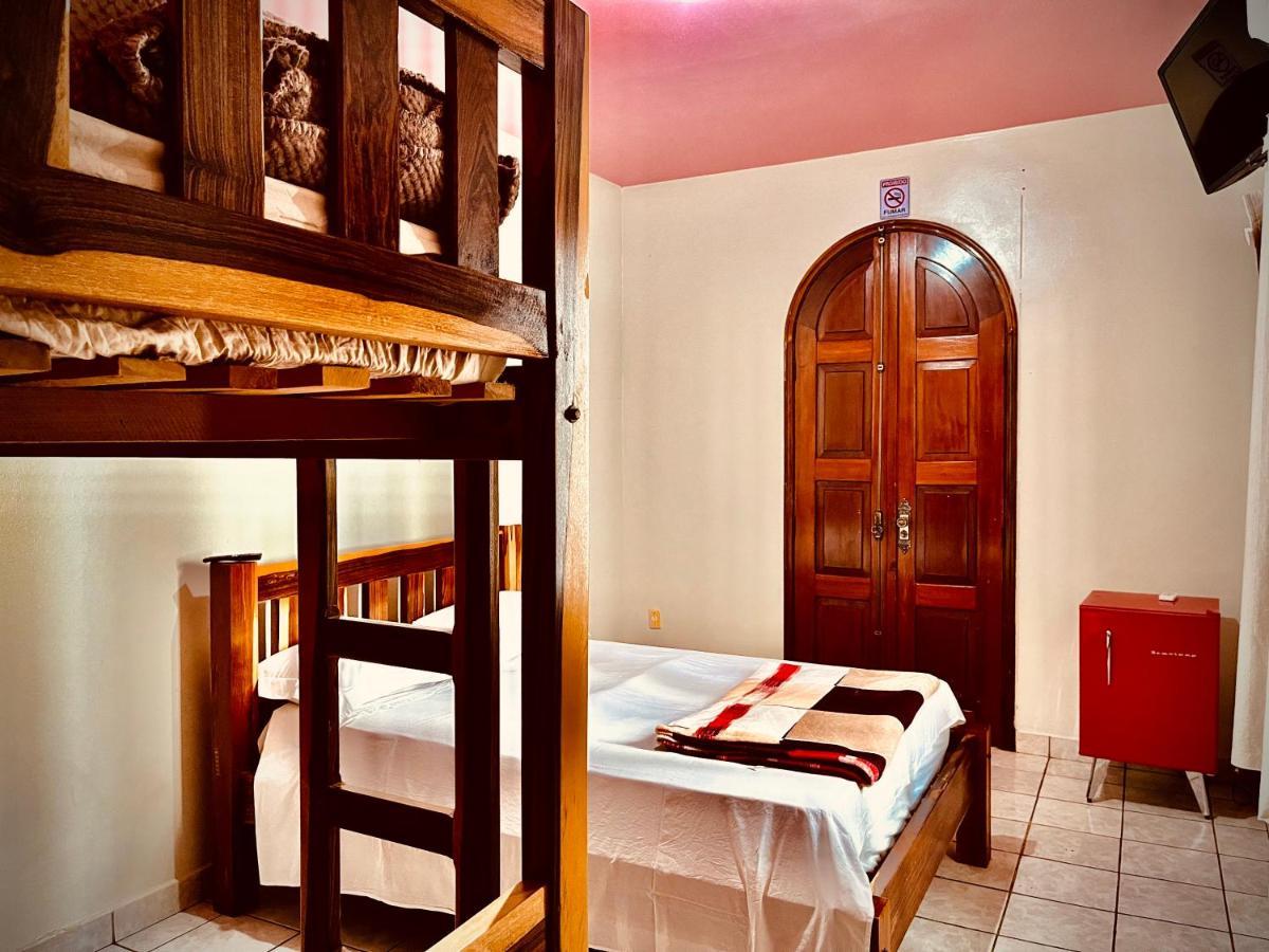 Dom Alberto Hostel Corumbá Exteriör bild